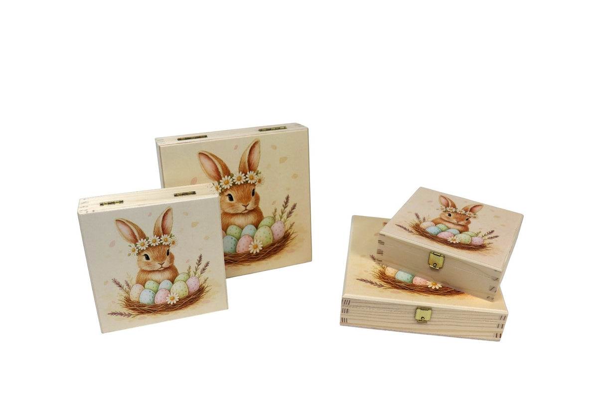 Schachteln aus Holz mit Ostermotiv